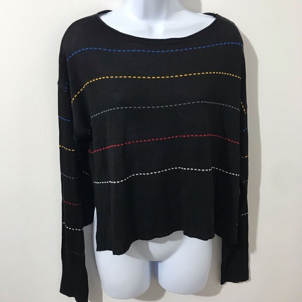 Peace love world black sweater size XS    A245￼
